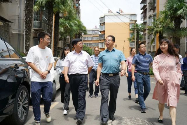 省委党史学习教育第一巡回指导组到官渡区调研