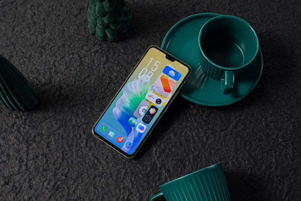 手机如何让人看一眼就觉得活力满满?vivo s10 pro青柠配色赏析