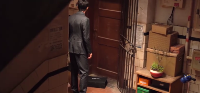 看林更新一把背起谭松韵,懂了什么叫男友力,掩盖不住