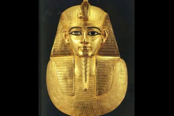 埃及君主美尼斯是世界第一位国王