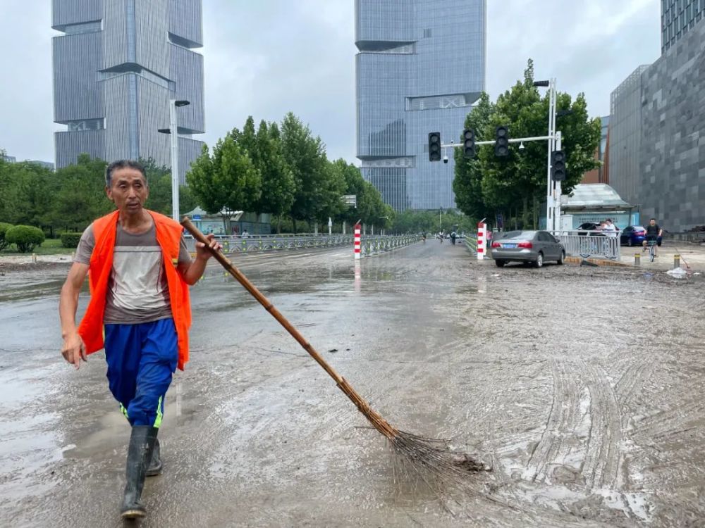 追问:郑州灾情何以至此?