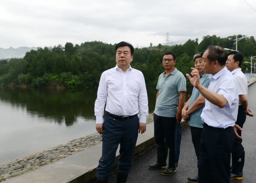 党晓龙到易县和主城区调研检查防汛工作