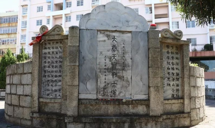 大理的"万人冢"里为何埋藏着数万唐军尸骨,这里曾发生过什么?
