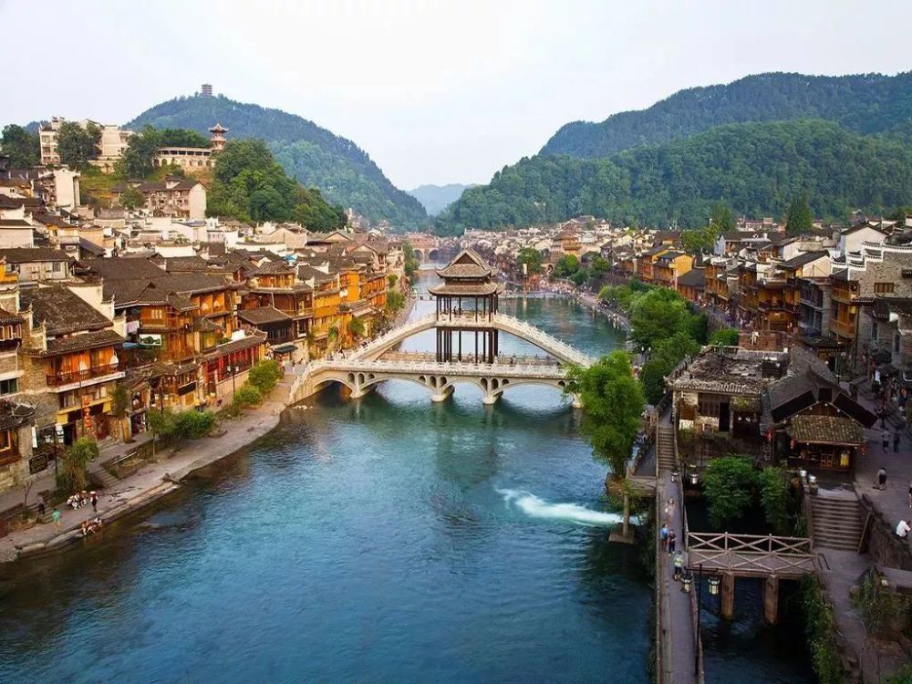 中国最美旅游胜地排行|十大古城