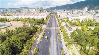 修复破损 增植树木——会泽县创建国家卫生县城景观道路改扩建项目