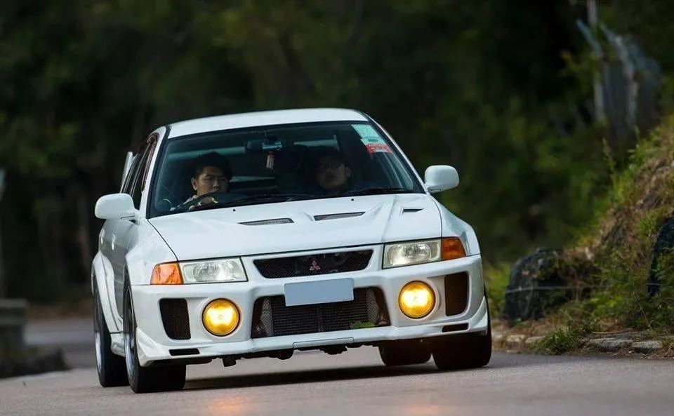 再回顾改装前的菱帅 mitsubish lancer evo 6.