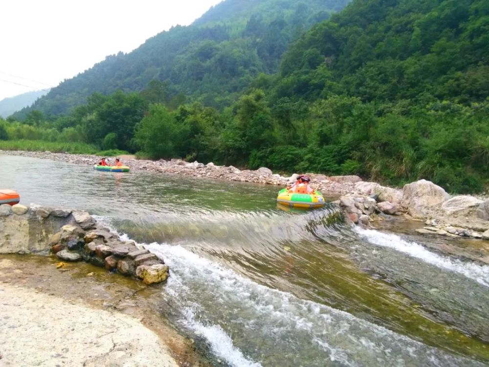 避暑耍水!重庆周边这些漂流胜地,太刺激!约吗?