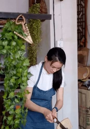 朱小贞说林生斌像明星,林生斌很自豪,因为当明星是他的梦想.