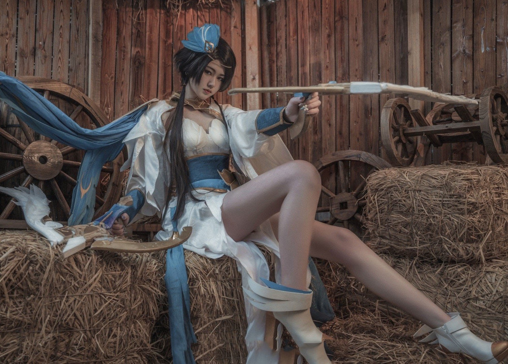 虞姬云霓雀翎cos