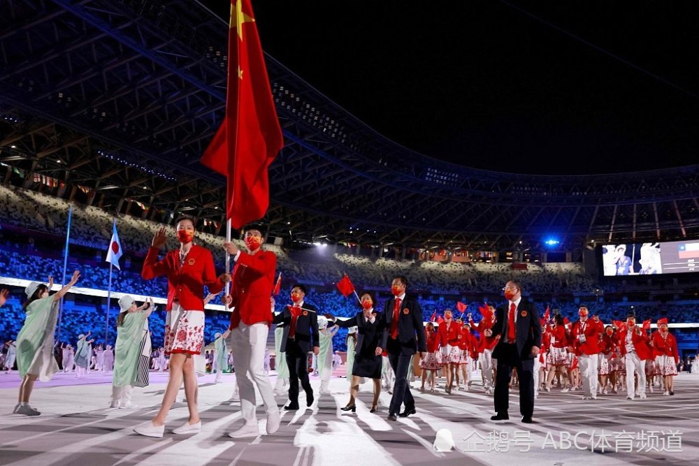 东京奥运会中国代表团入场,一组中国红色照片送给大家,_腾讯新闻