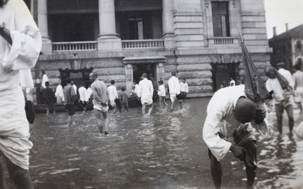 老照片 1931年武汉水灾 把武汉淹了个一塌糊涂