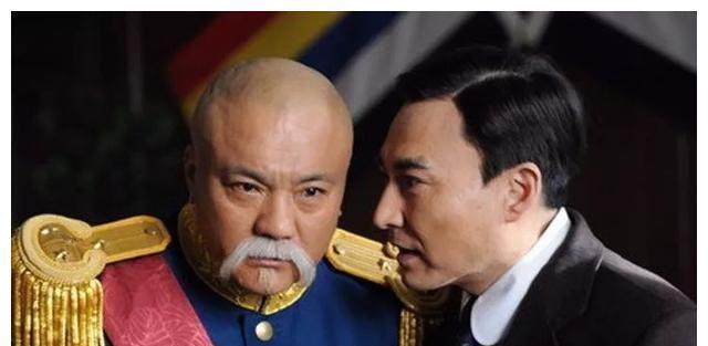 被捧杀的袁世凯,称帝前一片劝进声,登基后为何连嫡系都在反对?
