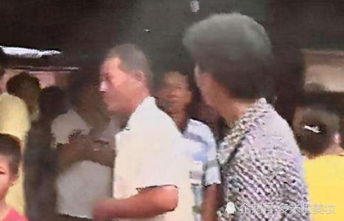 唐江山自"认亲"后,就一直照顾着陈明道的父亲,当地的村民很多时候也