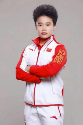 第二枚奥运金牌诞生,210kg,侯志慧夺得举重冠军