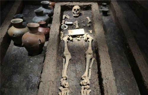山东出土5000年前人类遗骸,刷新专家传统认知,真实身高让人羡慕