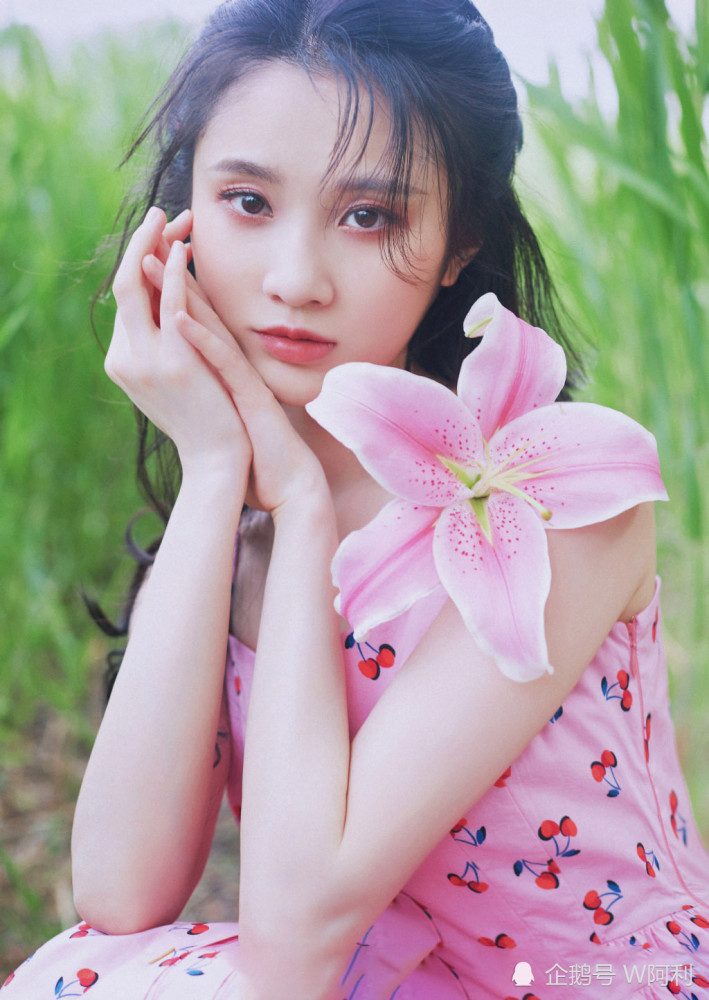 迷人小花张慧雯