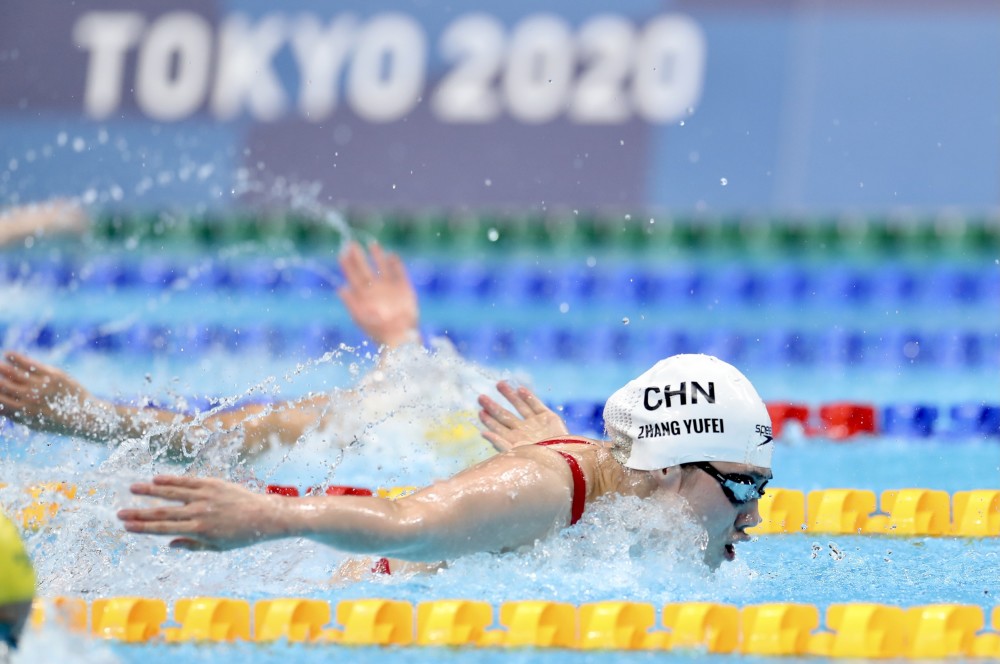 (东京奥运会)游泳—张雨霏晋级女子100米蝶泳半决赛