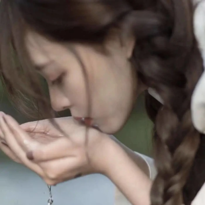 气场强大的女神头像