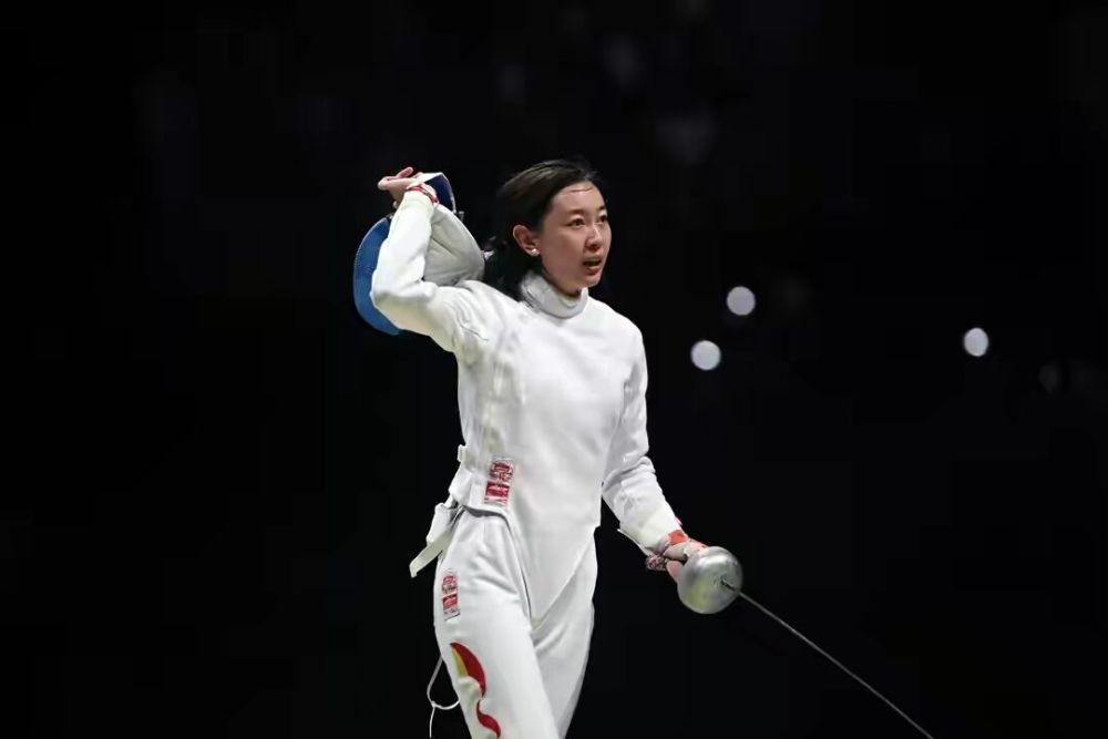 创造历史!中国女子重剑首夺奥运会个人金牌,29岁孙一文险胜夺冠