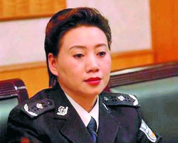 刑警大队副大队长,重庆市公安局禁毒总队党总支书记,总队长和重庆市