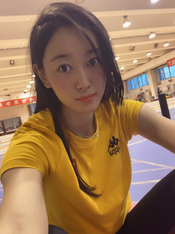 孙一文勇夺第三金!大量私照曝光又美又飒,拍杂志表现