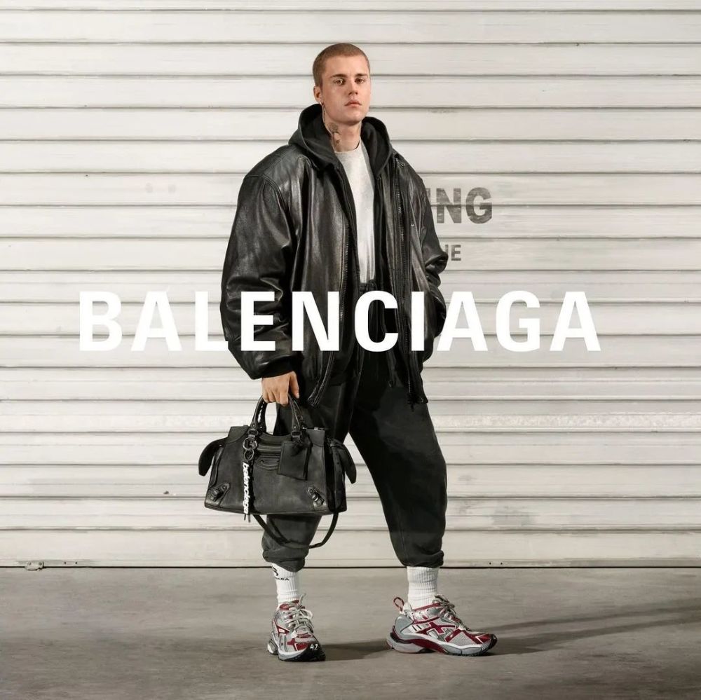 贾斯汀·比伯成为巴黎世家balenciaga 最新广告男模.