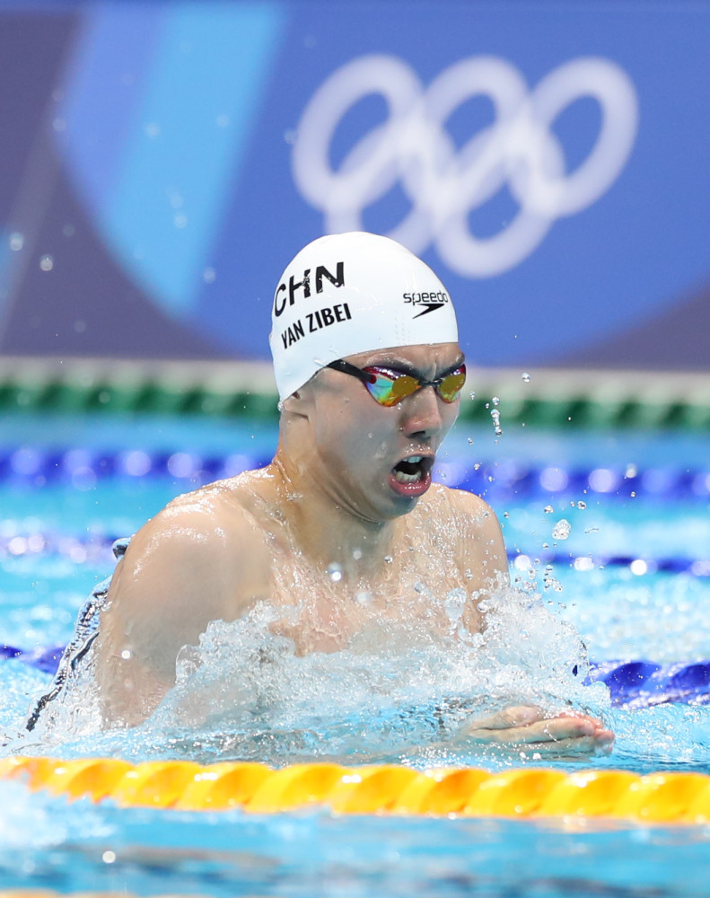 (东京奥运会)游泳——闫子贝晋级男子100米蛙泳半决赛