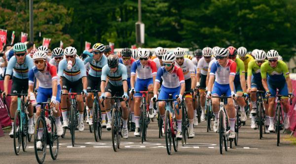 东京奥运会|厄瓜多尔选手卡拉帕斯夺得东京奥运会公路自行车男子大组