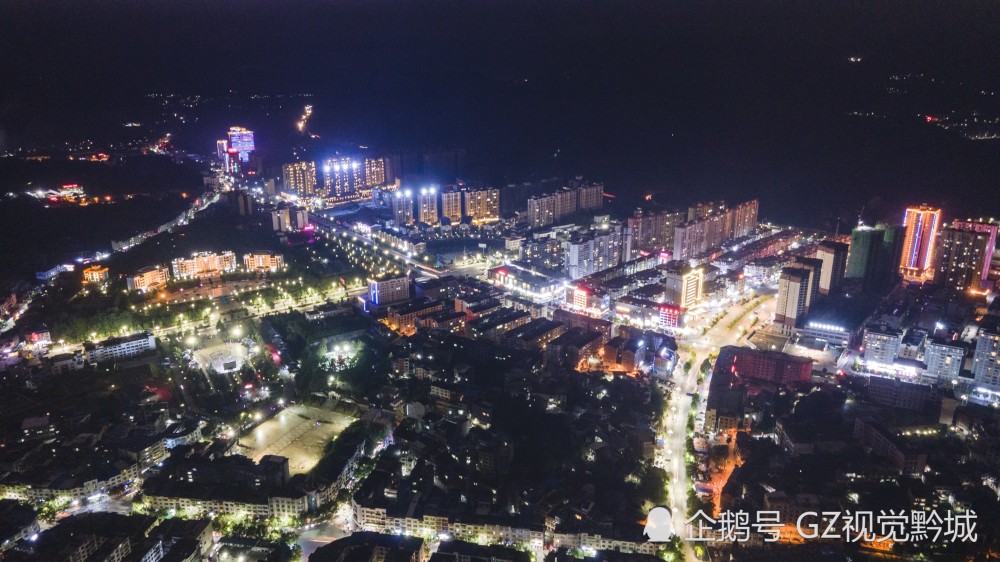 三穗:航拍璀璨的夜景,城市发展进行时