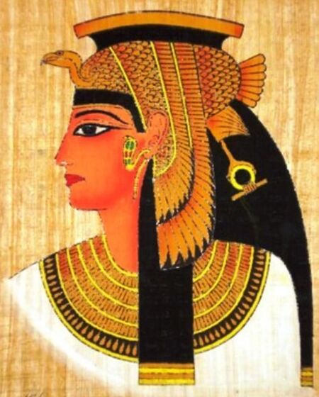 建立第一王朝开始就作为埃及君主称号,直到公元前30年第三十二王朝