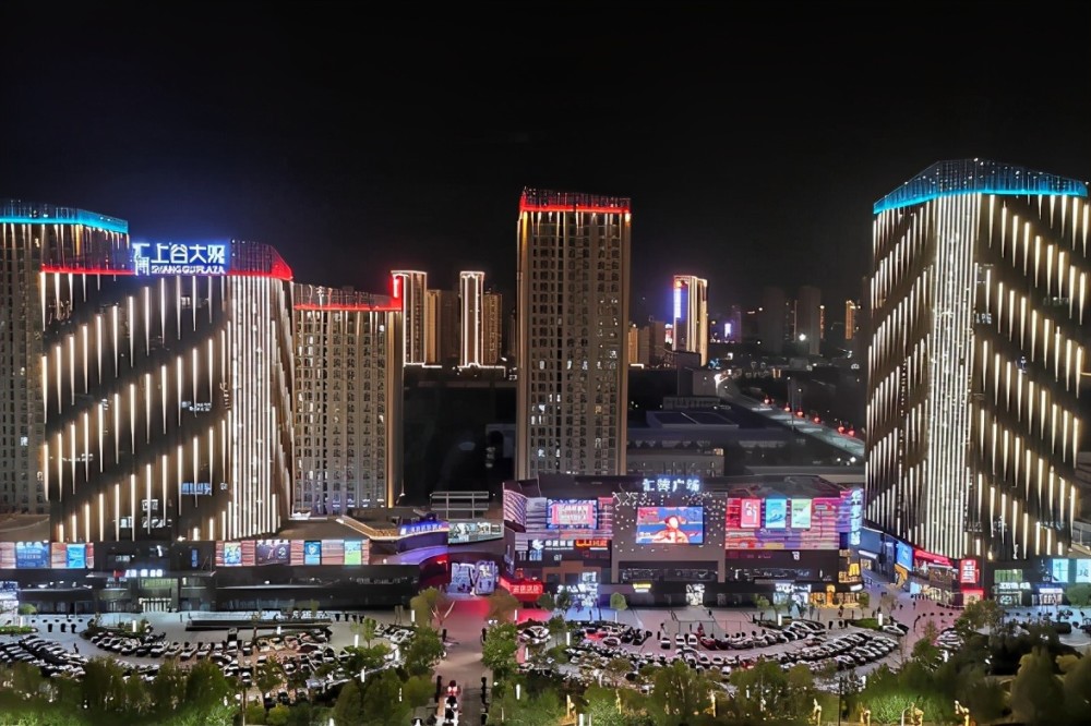 保定现城市新地标,满载人间烟火的不夜城,号称"保定三里屯"