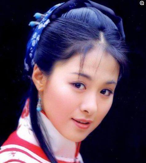 2003年凭电视剧《神医喜来乐》提名第21届中国电视金鹰奖最佳女演员