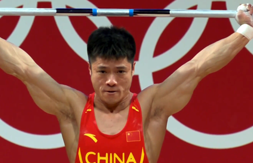 李发彬获得61公斤男子举重冠军