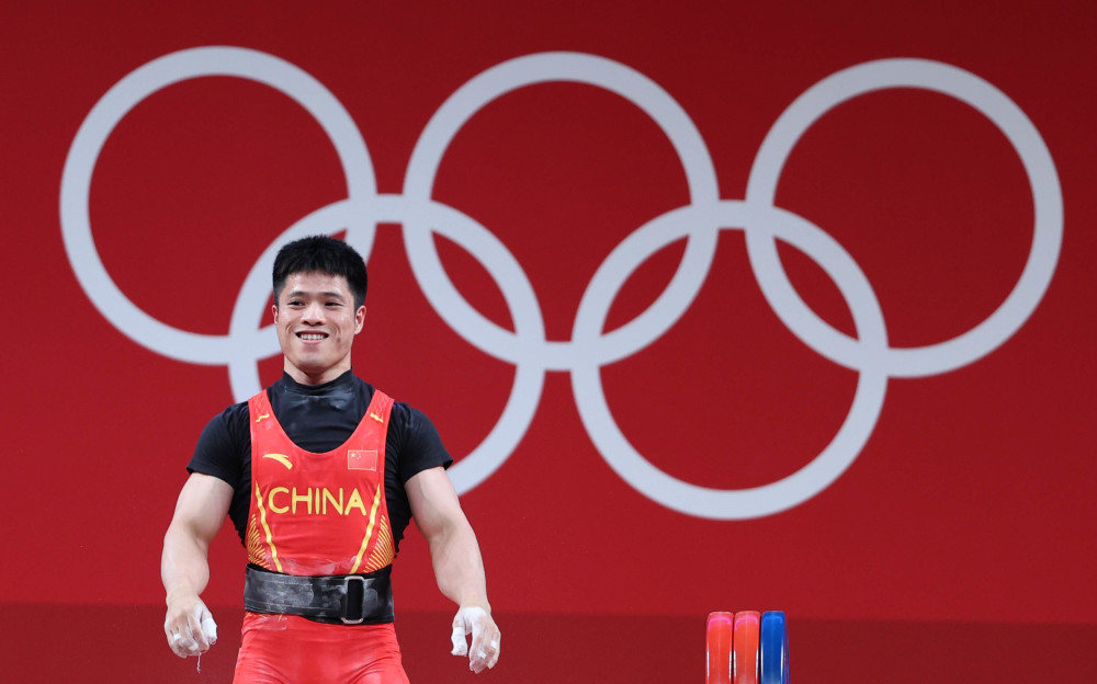 (东京奥运会)举重——男子61公斤级:李发彬夺冠