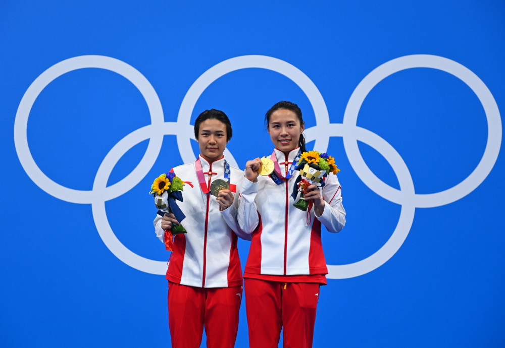 东京奥运会第四金!施廷懋,王涵获跳水女子双人三米板夺冠