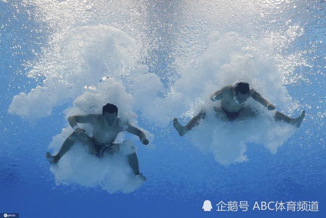 曹缘,陈艾森夺奥运会男子双人10米跳台跳水,爆冷遗憾失误失金!