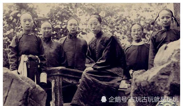 老照片带你看看清朝妃子长什么样:图2很漂亮,图5是魏璎珞的原型