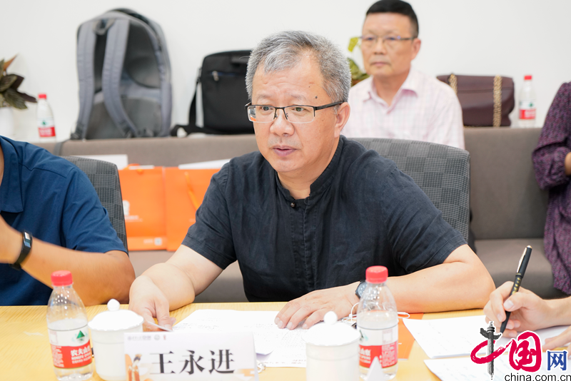 北京服装学院服装艺术与工程学院院长王永进 图/李康北京服装学院服装
