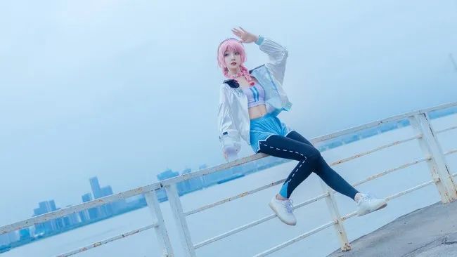 cos观赏:蓝毒