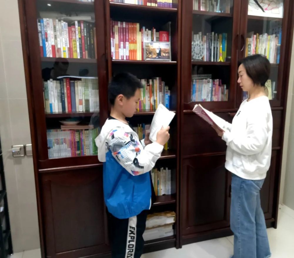 2021重庆市最美书香家庭—甘玲家庭