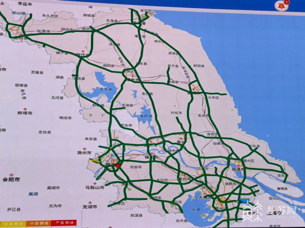 6点30分,全省高速路网基本畅通,其中g15沈海高速盐城段是实行一级管制