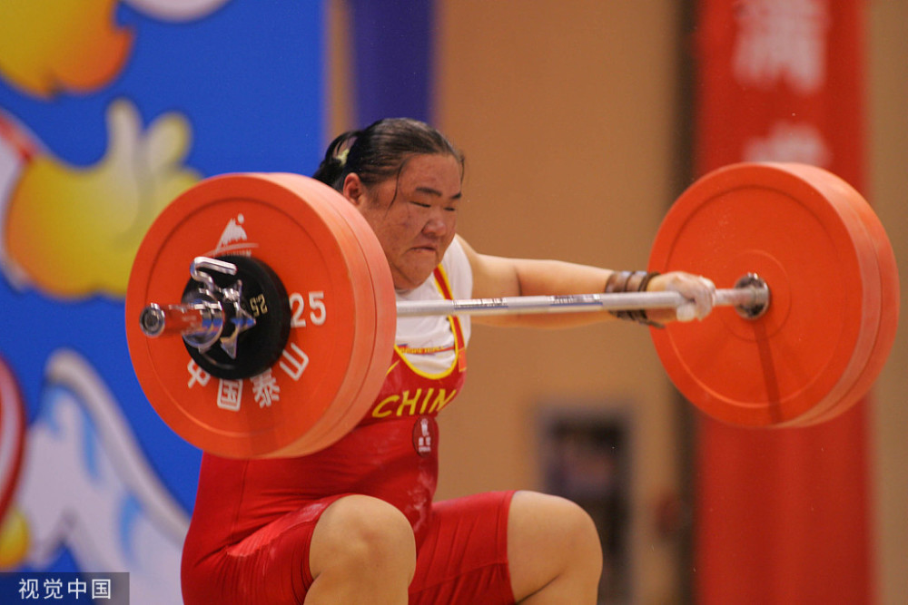 当天的决赛,唐功红的抓举成绩只有122.5kg,而韩国的张美兰是130kg.