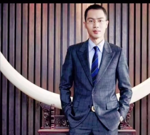 吴荣照,鸿星尔克集团总裁,大爱无疆,为他点赞!