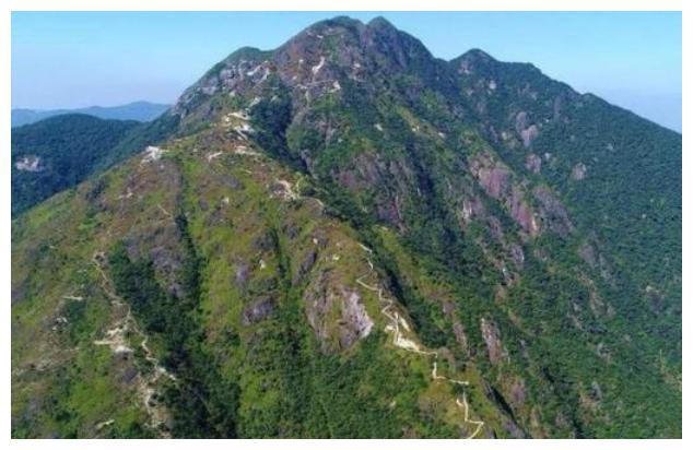 广东最高的山峰,被称为"广东第一峰",海拔1902米却少有人知