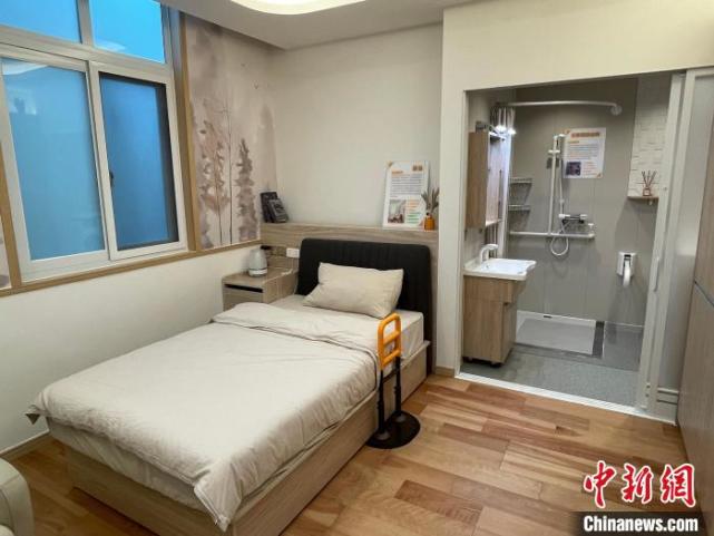 上海正在推进居家环境适老化改造,让老年人居家养老更舒适