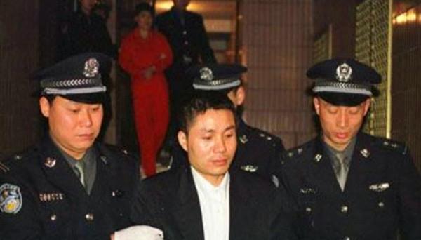 回顾悍匪张君:连续顶风作案,杀伤40多人,临终前跟文强