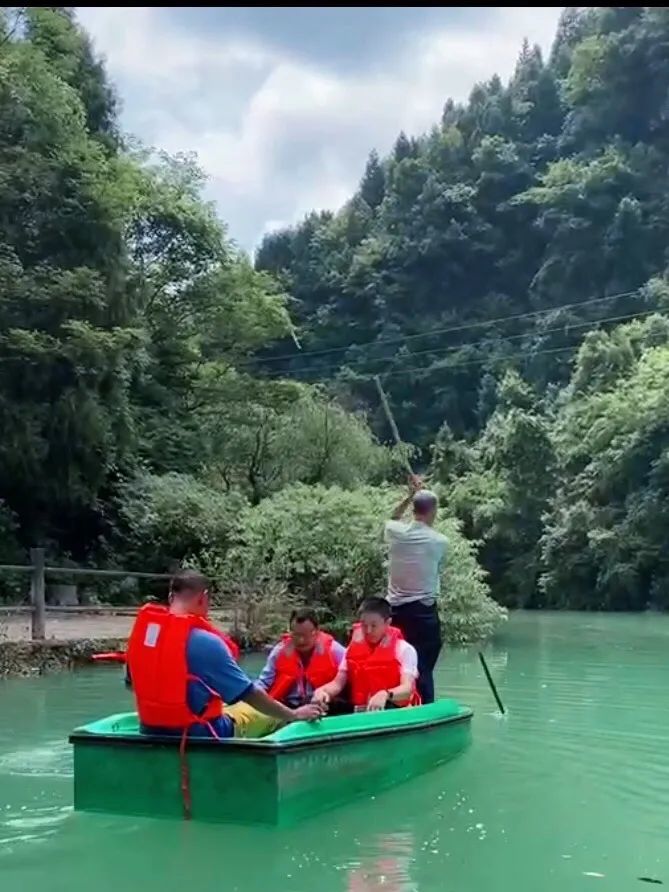 渠县賨人谷景区再现"野生娃娃鱼"