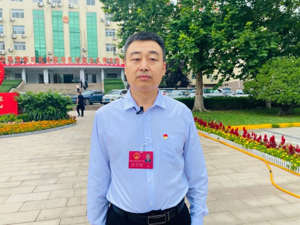【聚焦两会】怀揣民意,为民"代言!易县人大代表报到