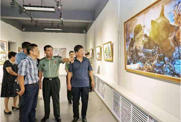 韩玉平军旅摄影艺术作品展在哈尔滨举行