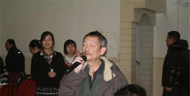 李小文院士:身穿素衣脚蹬布鞋,每天一斤二锅头,上课带